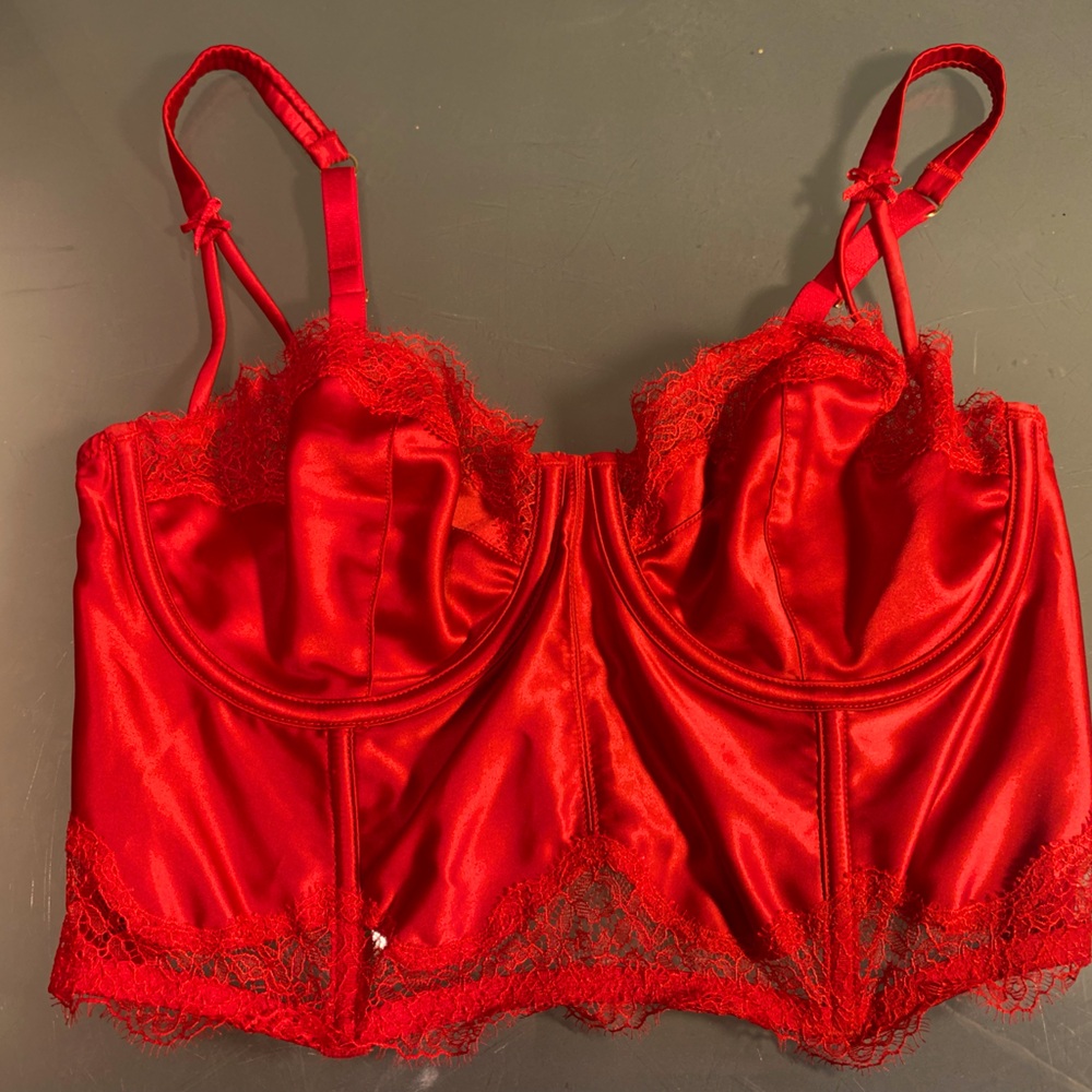 Victoria’s Secret Dream Angels Red Lace Balconette Bra – 34D